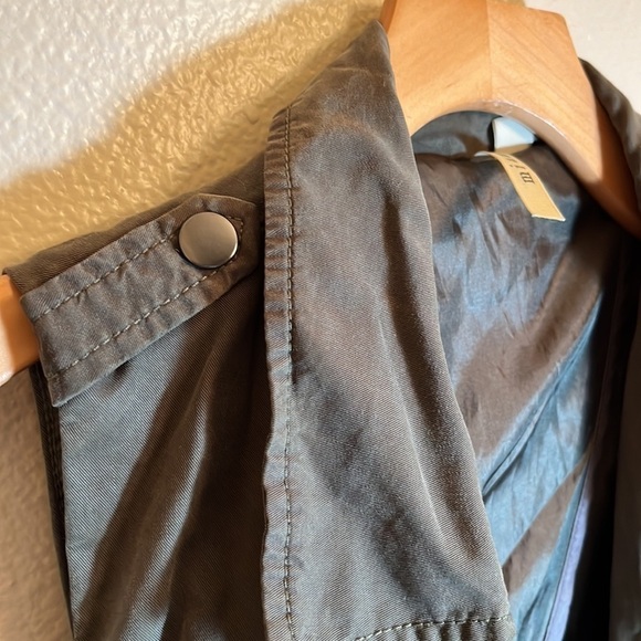 Miami Army Green Vest - Picture 5 of 13